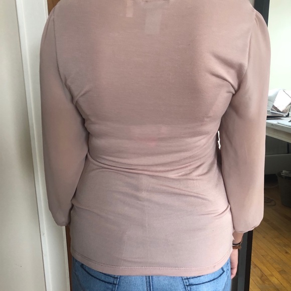 H&M Blush Top Ladies - Picture 2 of 5